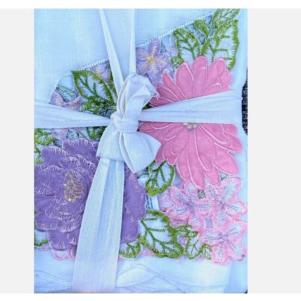 Envogue Gardenia 100% Polyester Embroidered Cutwork Oblong Tablecloth 60